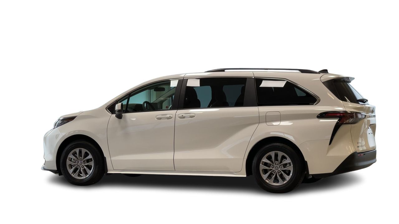 2025 Toyota Sienna Hybrid