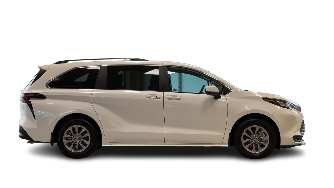 2025 Toyota Sienna Hybrid