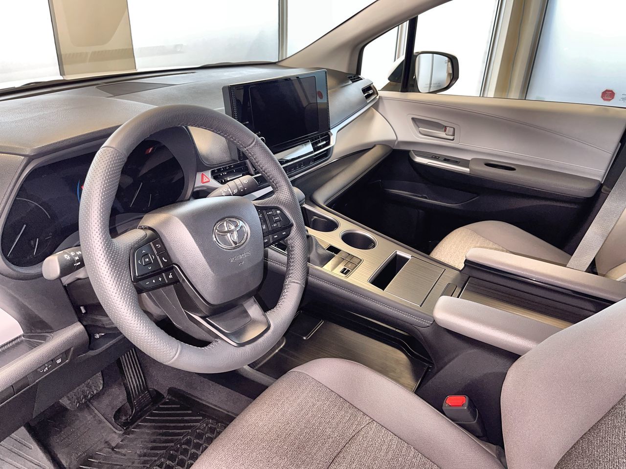 2025 Toyota Sienna Hybrid