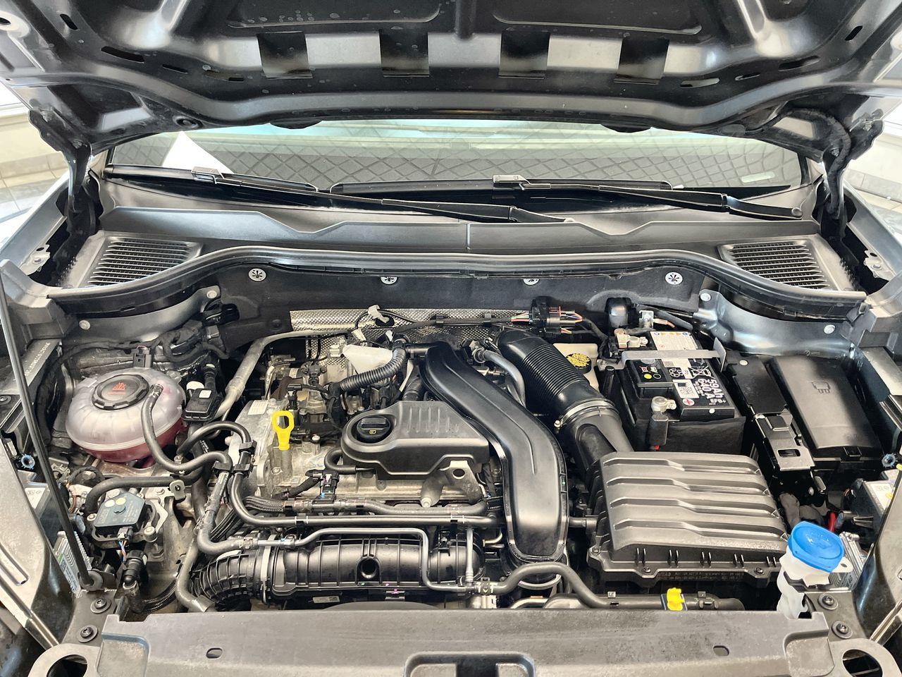 2025 Volkswagen Taos