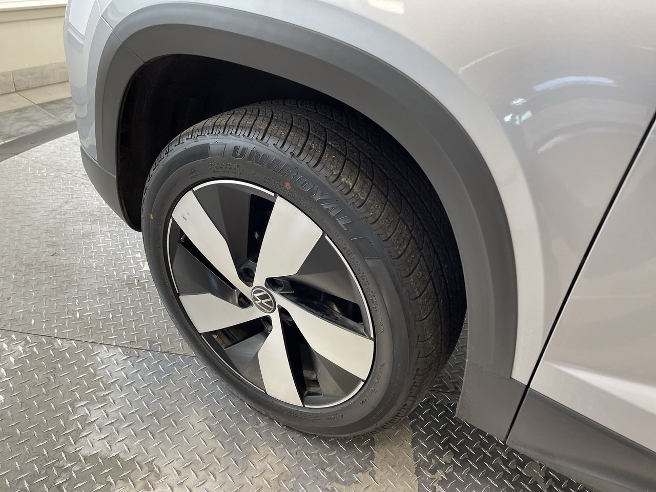 2025 Volkswagen Taos