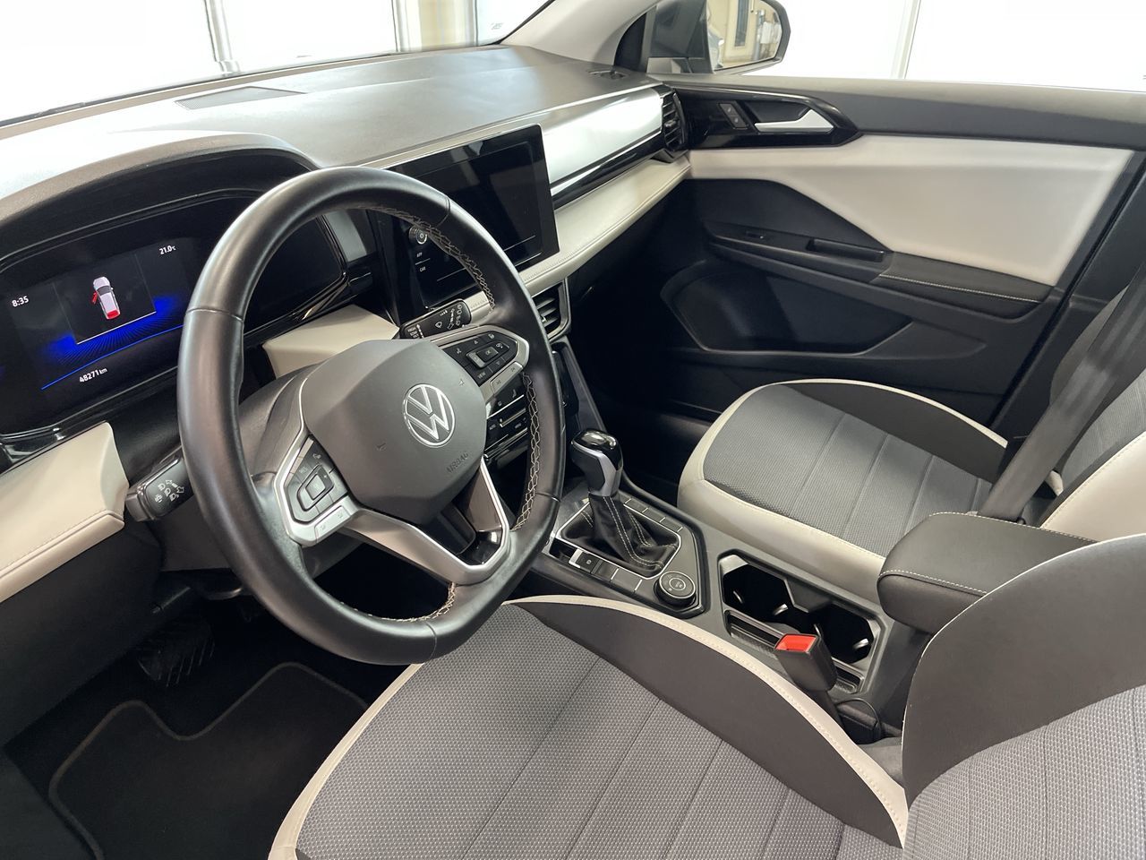 2025 Volkswagen Taos