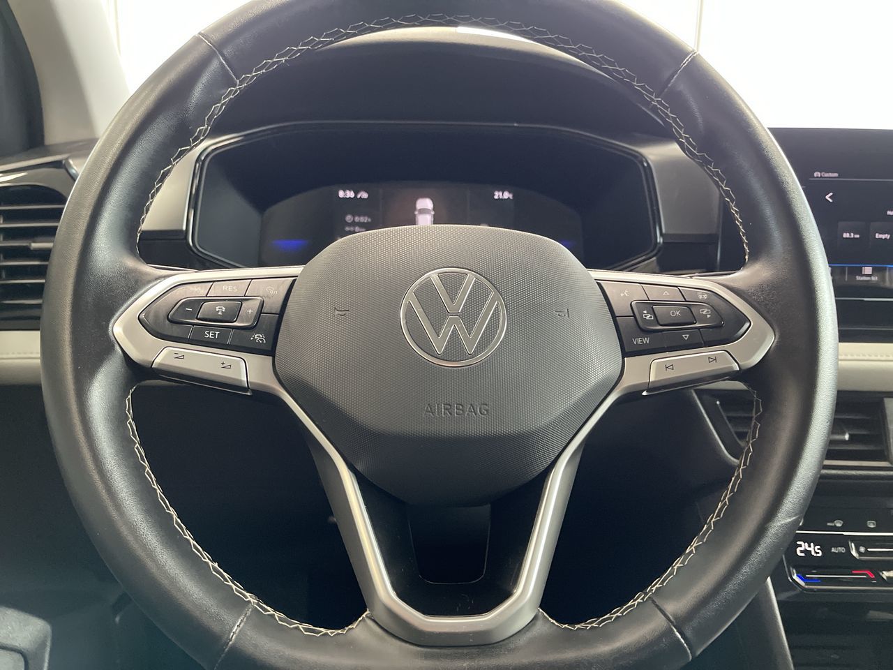 2025 Volkswagen Taos