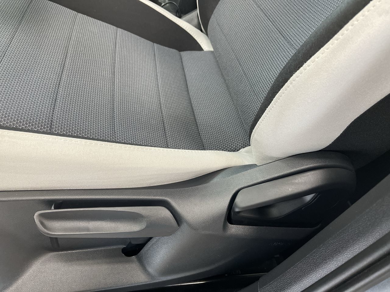 2025 Volkswagen Taos