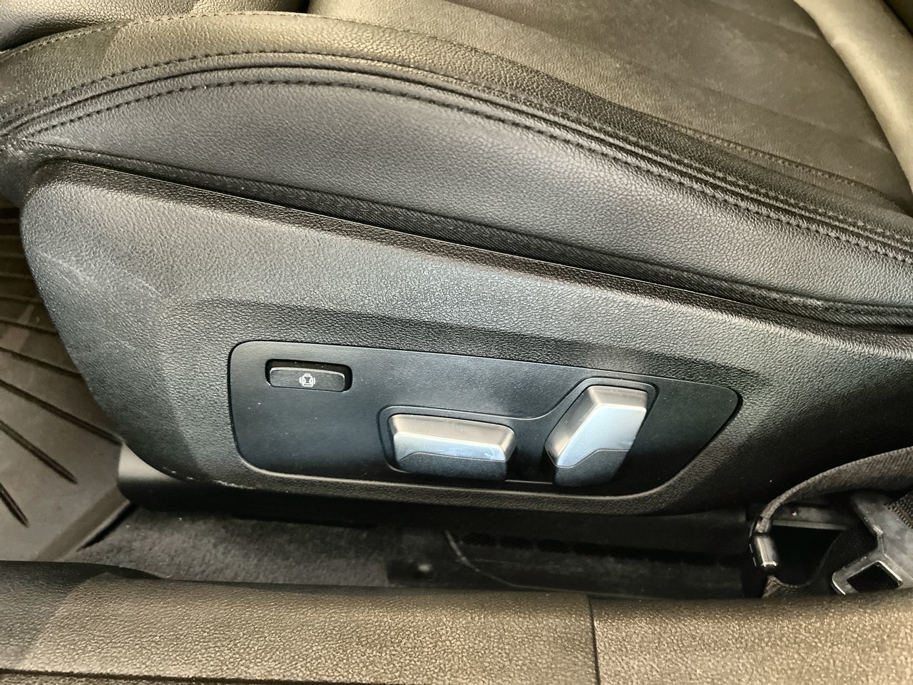 2019 BMW 330i