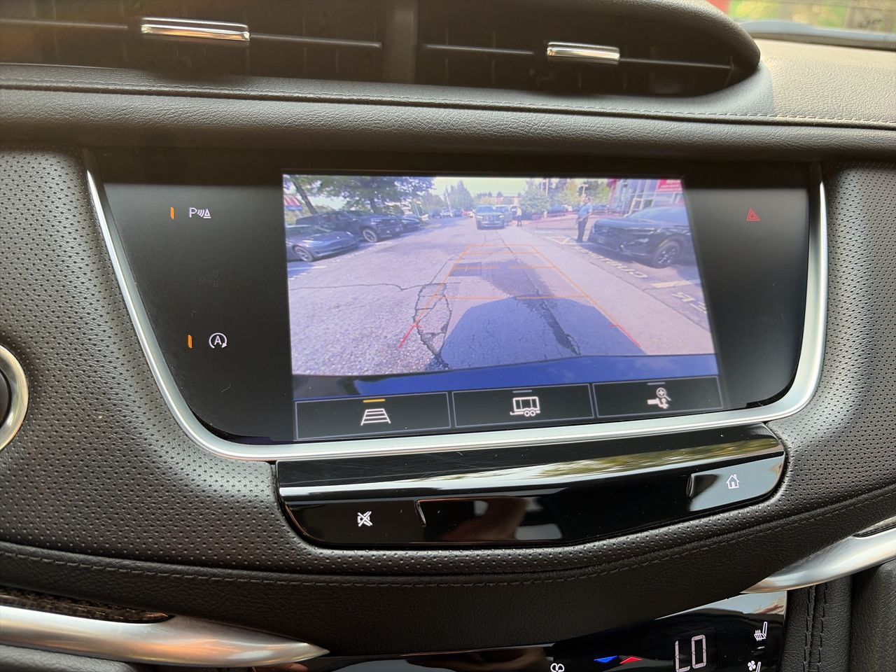 2025  XT5