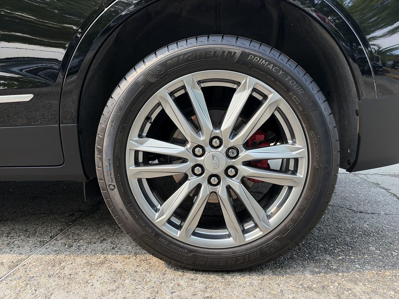 2025  XT5