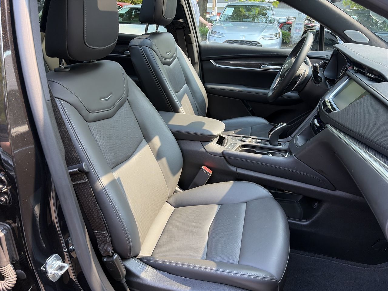 2025  XT5