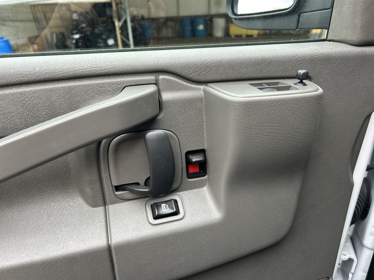 2023 GMC Savana Cargo 2500