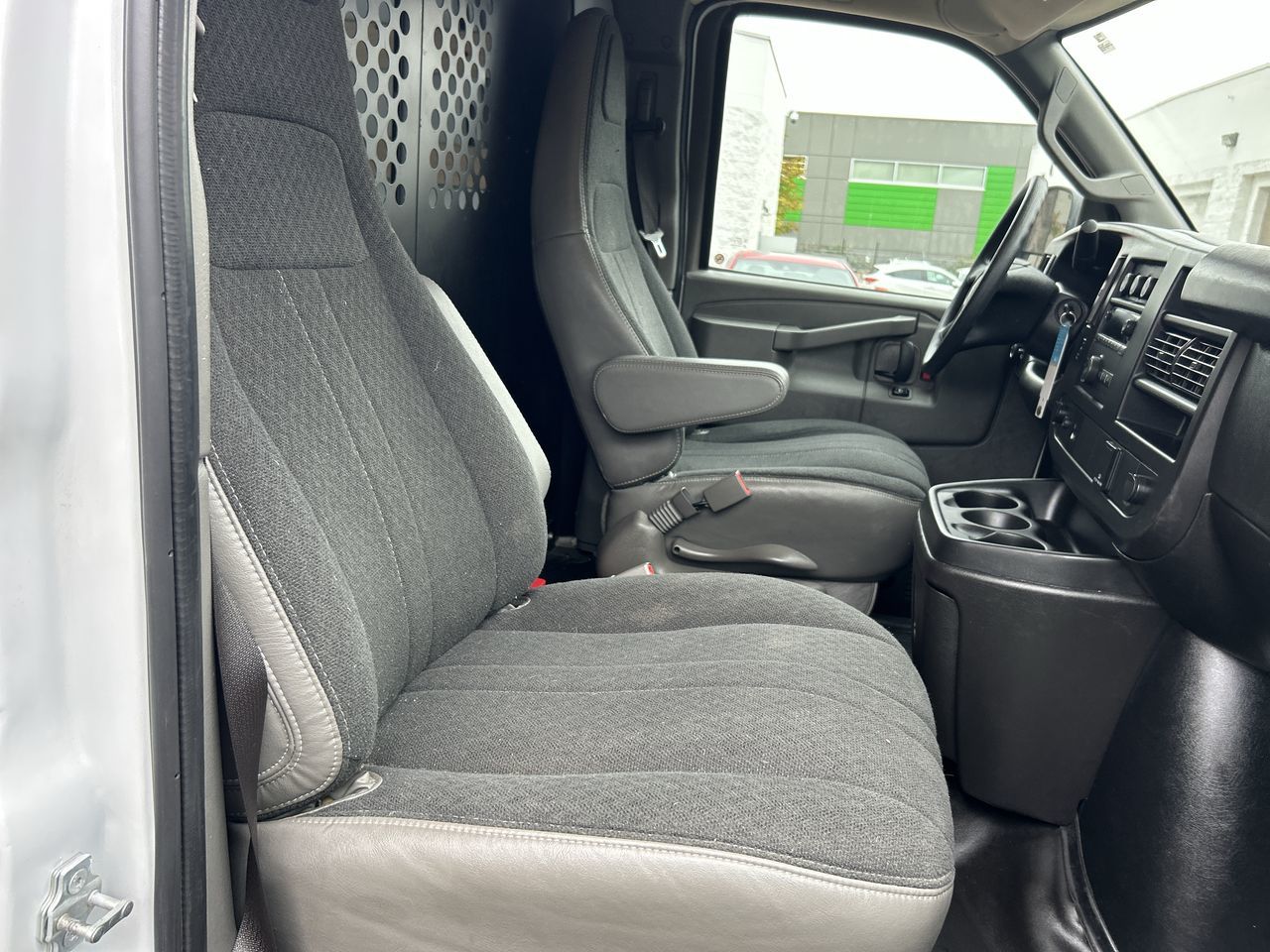 2023 GMC Savana Cargo 2500