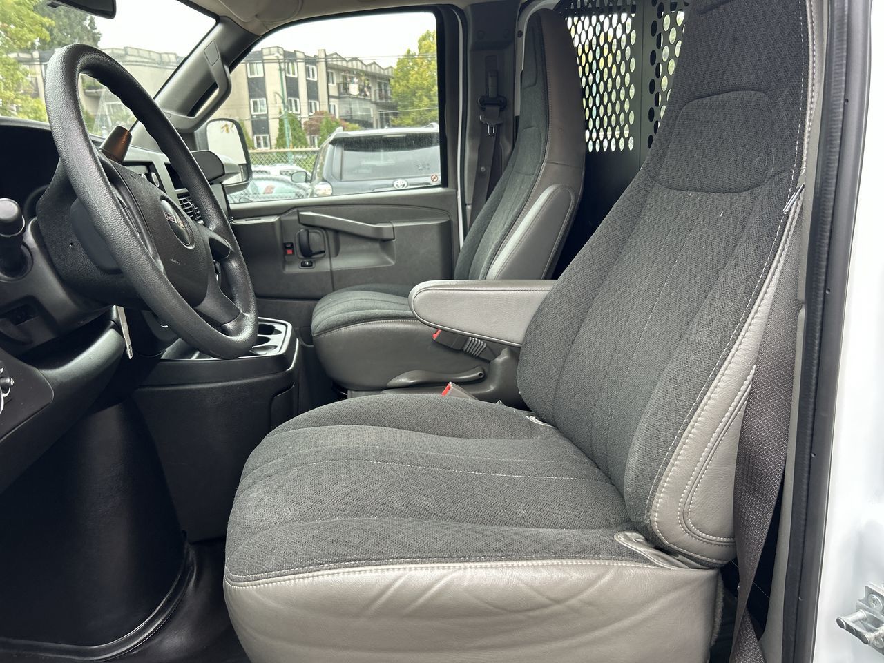 2023 GMC Savana Cargo 2500