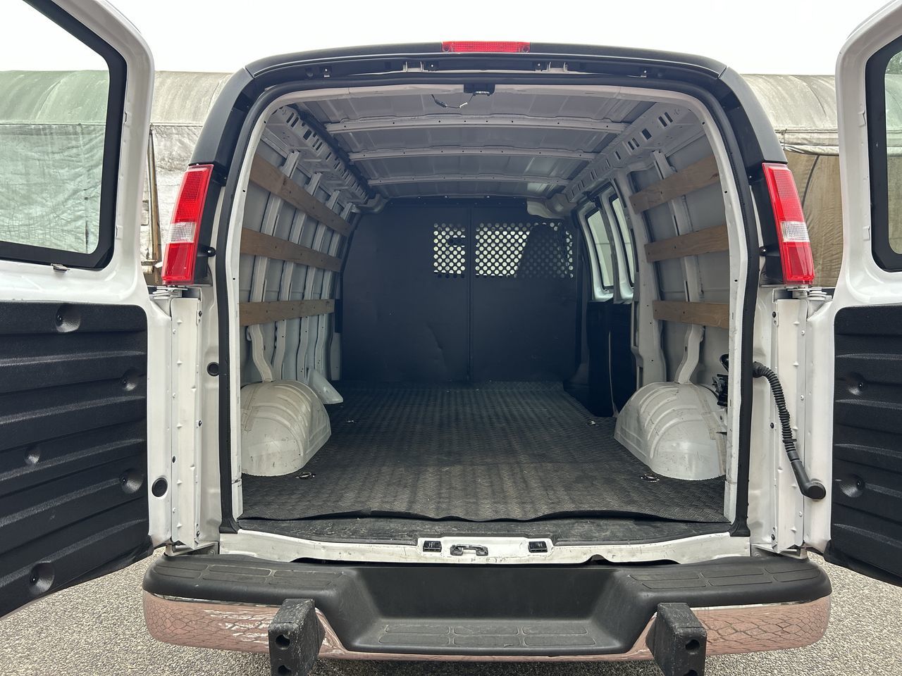 2023 GMC Savana Cargo 2500