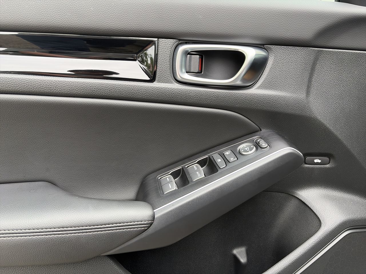 2025  Civic Hybrid