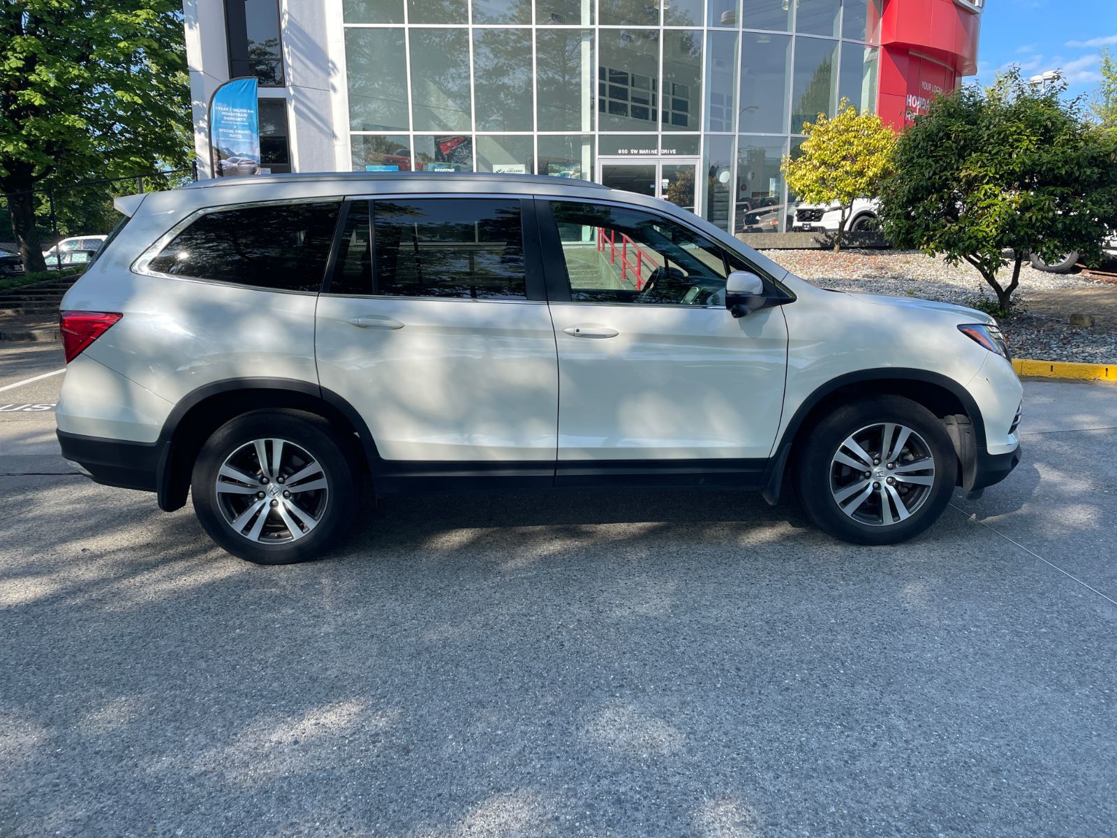 2017 Honda Pilot in Vancouver, British Columbia