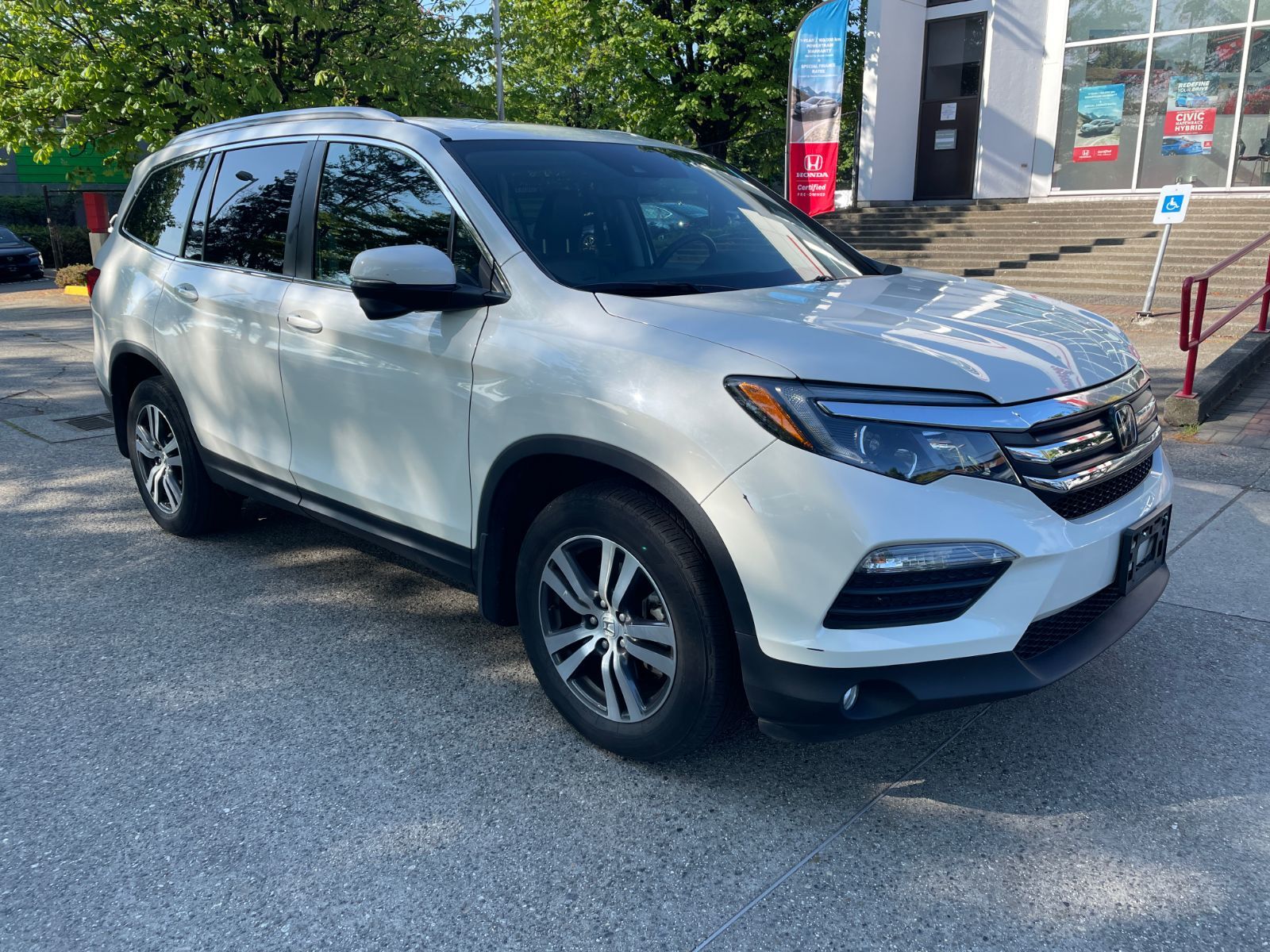 2017 Honda Pilot in Vancouver, British Columbia