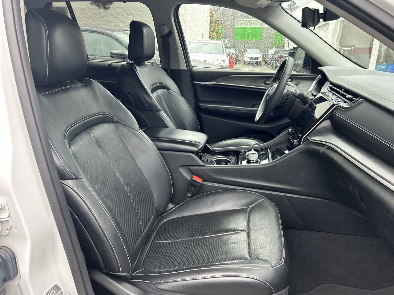 2023 Jeep Grand Cherokee 4X4 in Vancouver, British Columbia