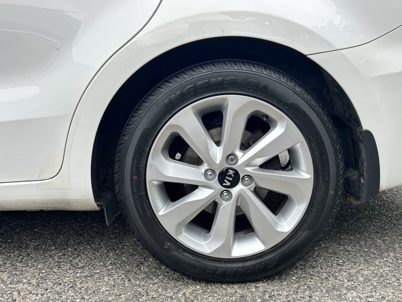Kia Rio  2017 à Vancouver, Colombie-Britannique