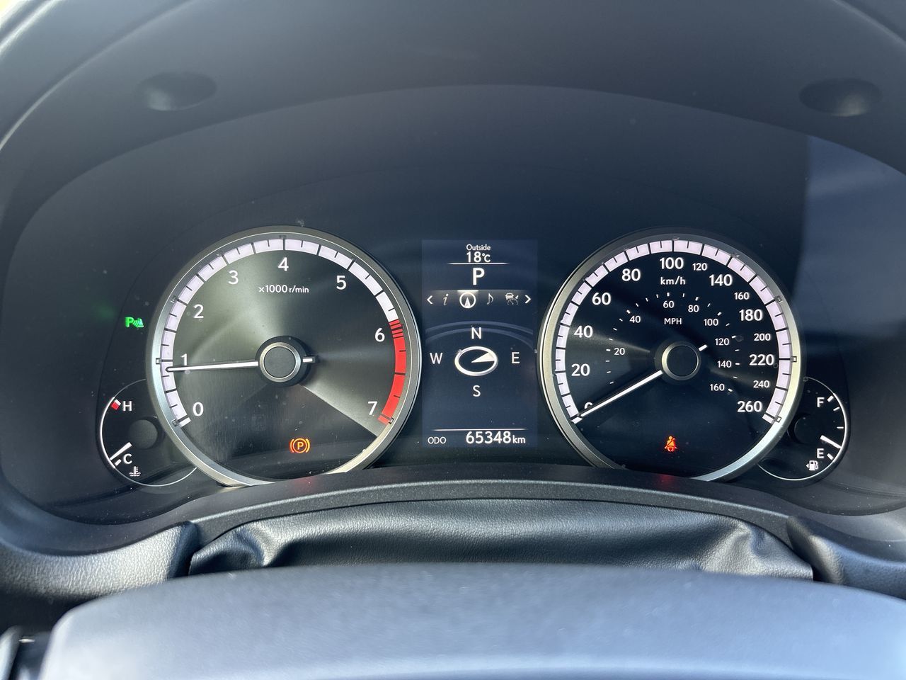 2017  NX 200t