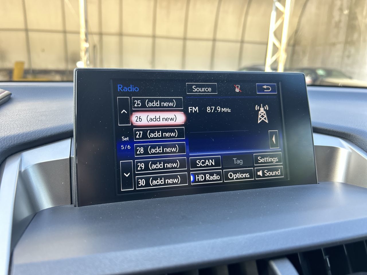2017  NX 200t