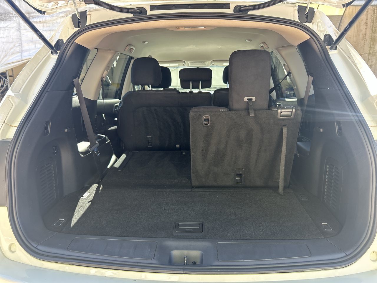2015 Nissan Pathfinder in Vancouver, British Columbia
