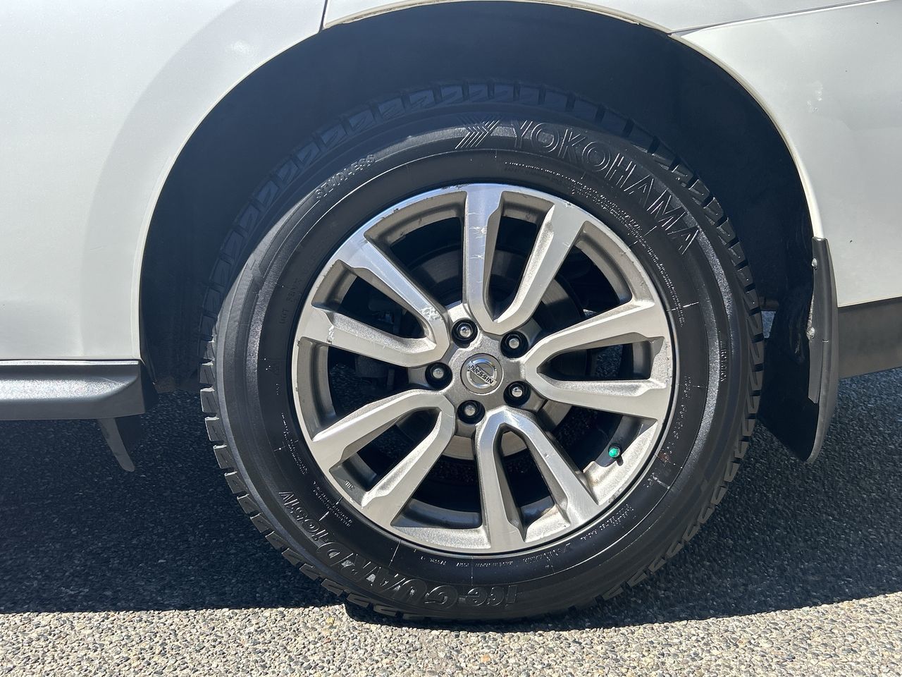 2015 Nissan Pathfinder in Vancouver, British Columbia