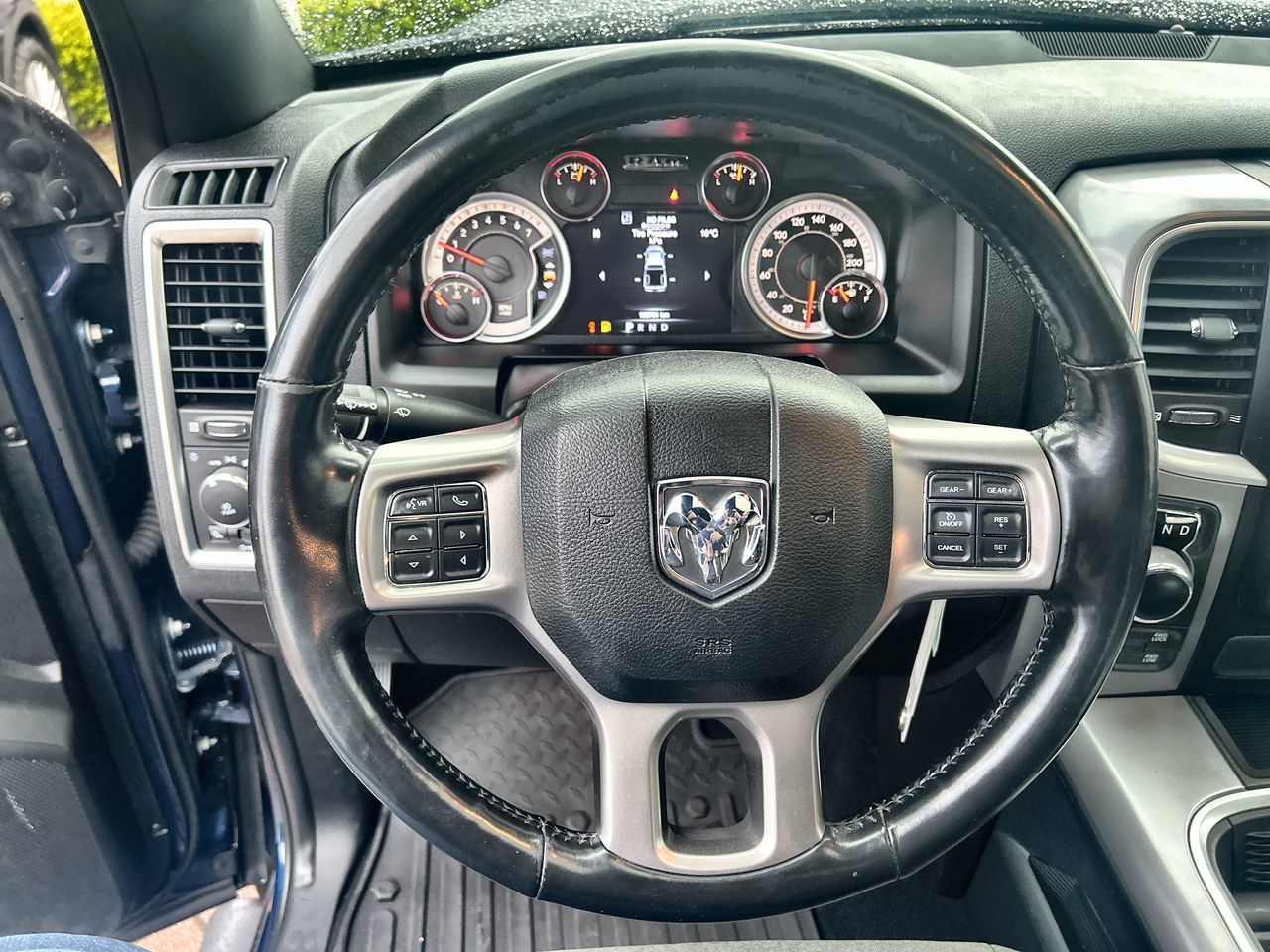 2021  RAM 1500 Classic Crew Cab 4x4 (DS)