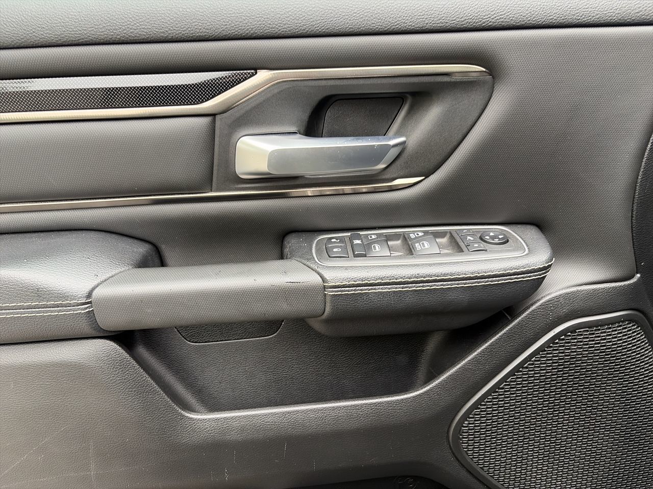 2022  RAM 1500 Crew Cab 4x4 (DT)