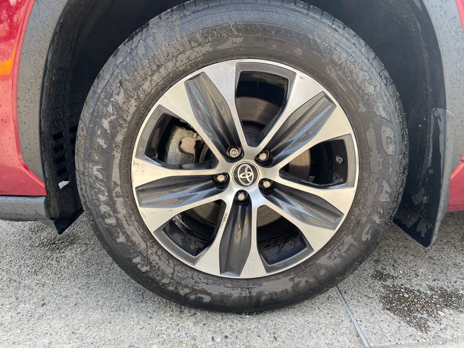 2020 Toyota Highlander in Vancouver, British Columbia