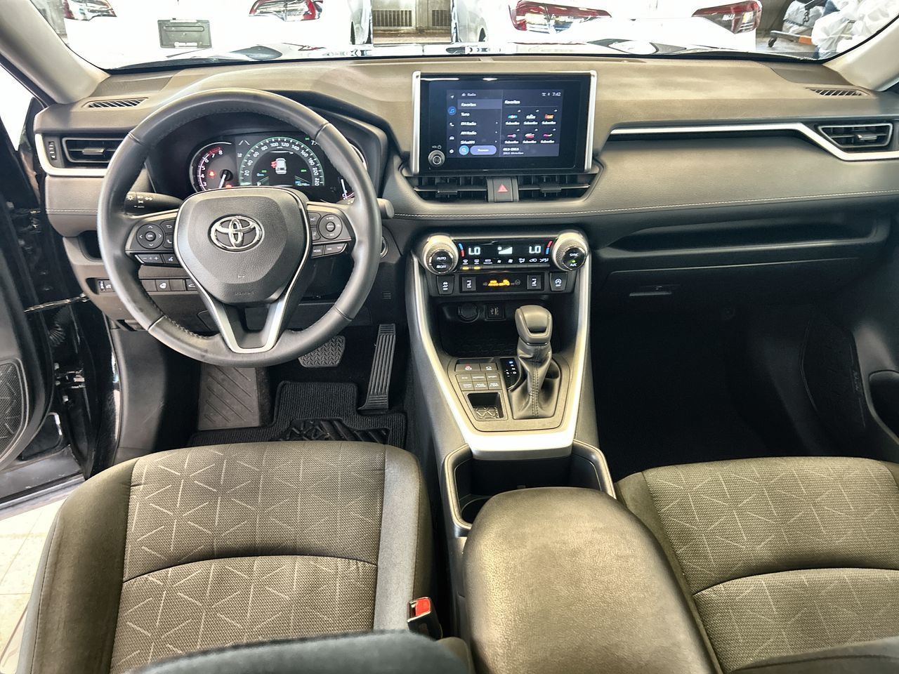 2025 Toyota RAV4