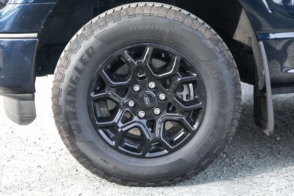 Photo 2025 Ford F-150 XLT #5