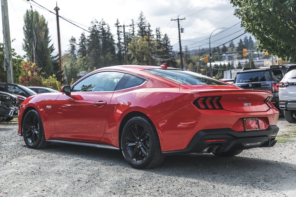 Photo 2025 Ford Mustang #7