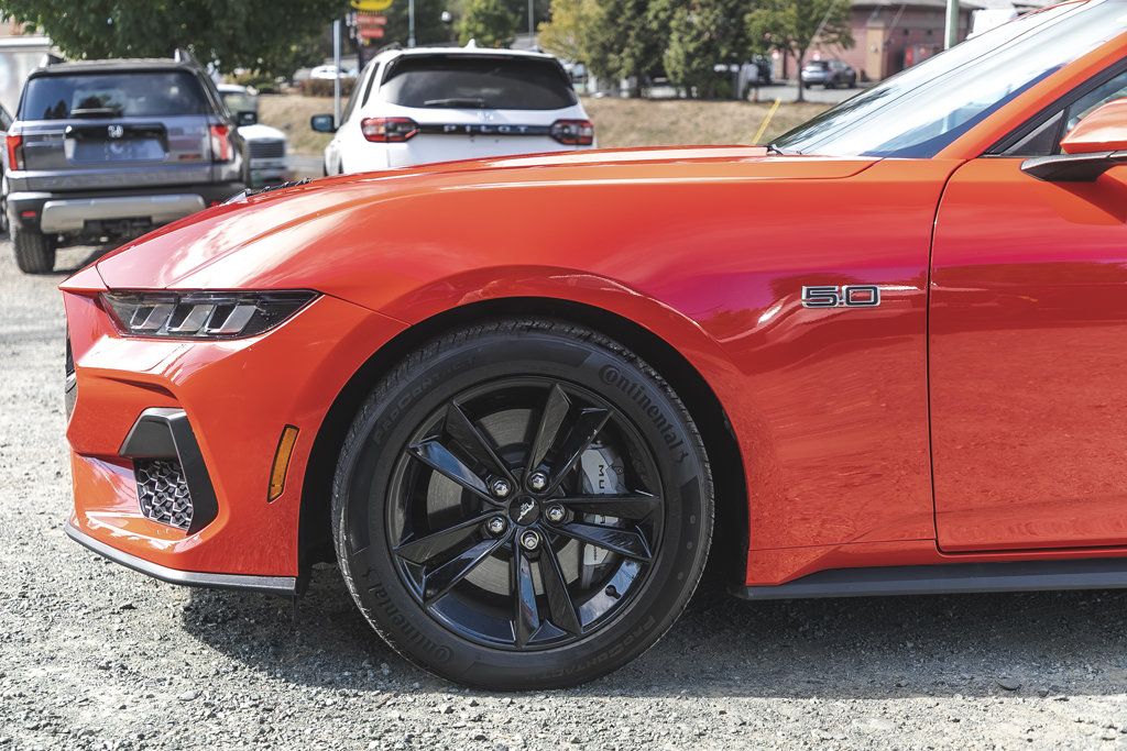 Photo 2025 Ford Mustang #4