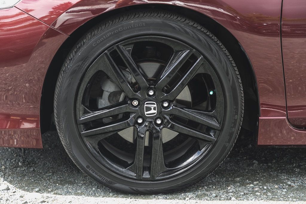 Photo 2017 Honda Accord Sedan Touring #5