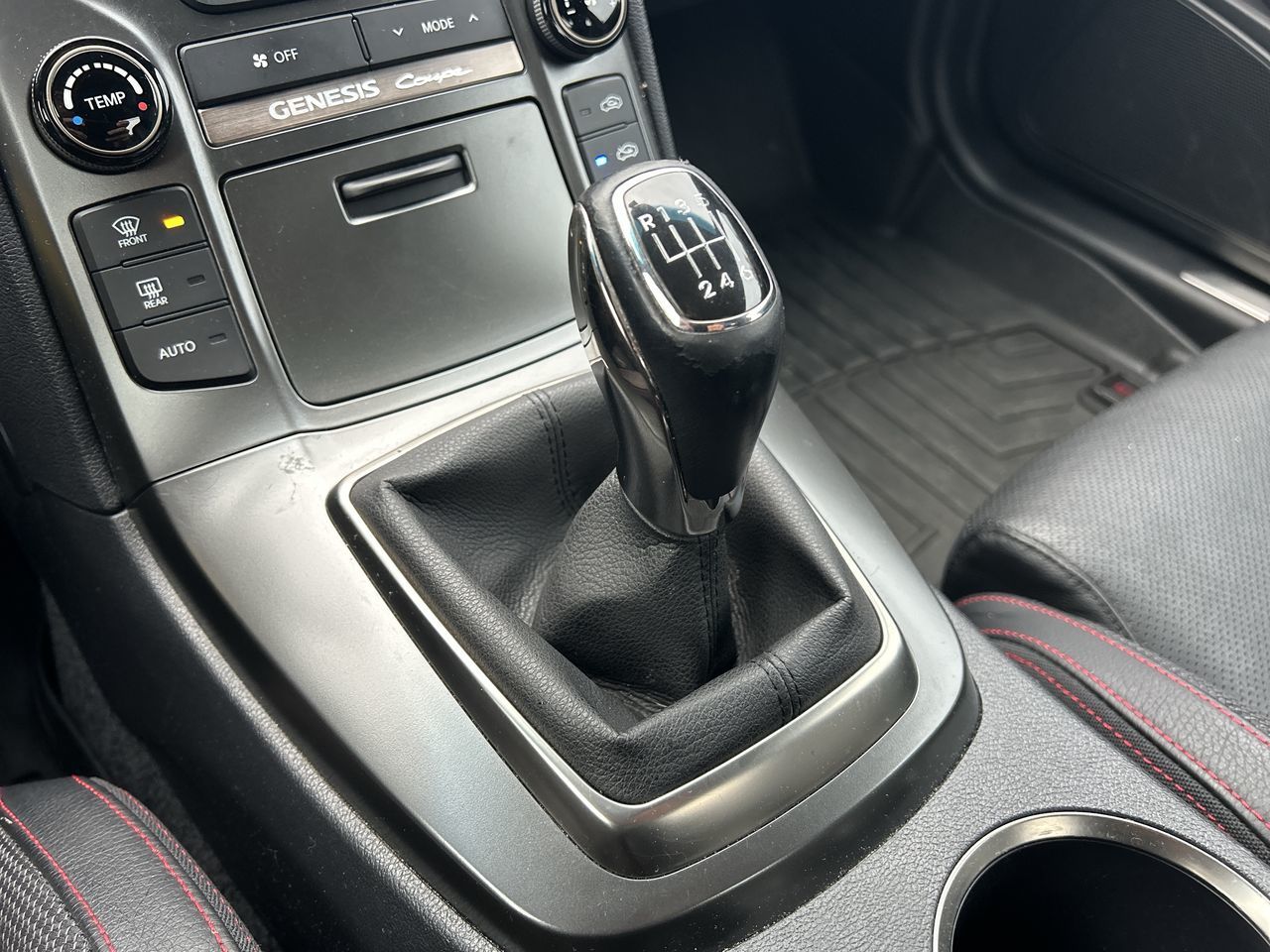 2016 Hyundai Genesis