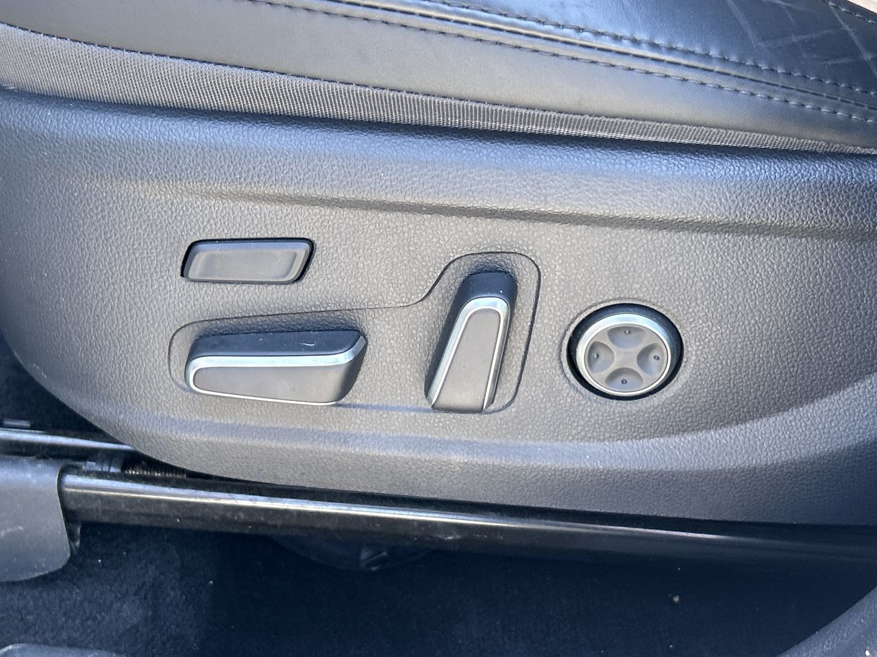 2021 Hyundai Santa Fe in Mississauga, Ontario