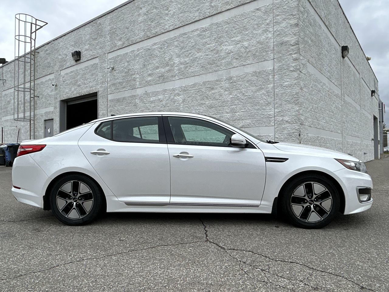 2012 Kia Optima Hybrid in Mississauga, Ontario