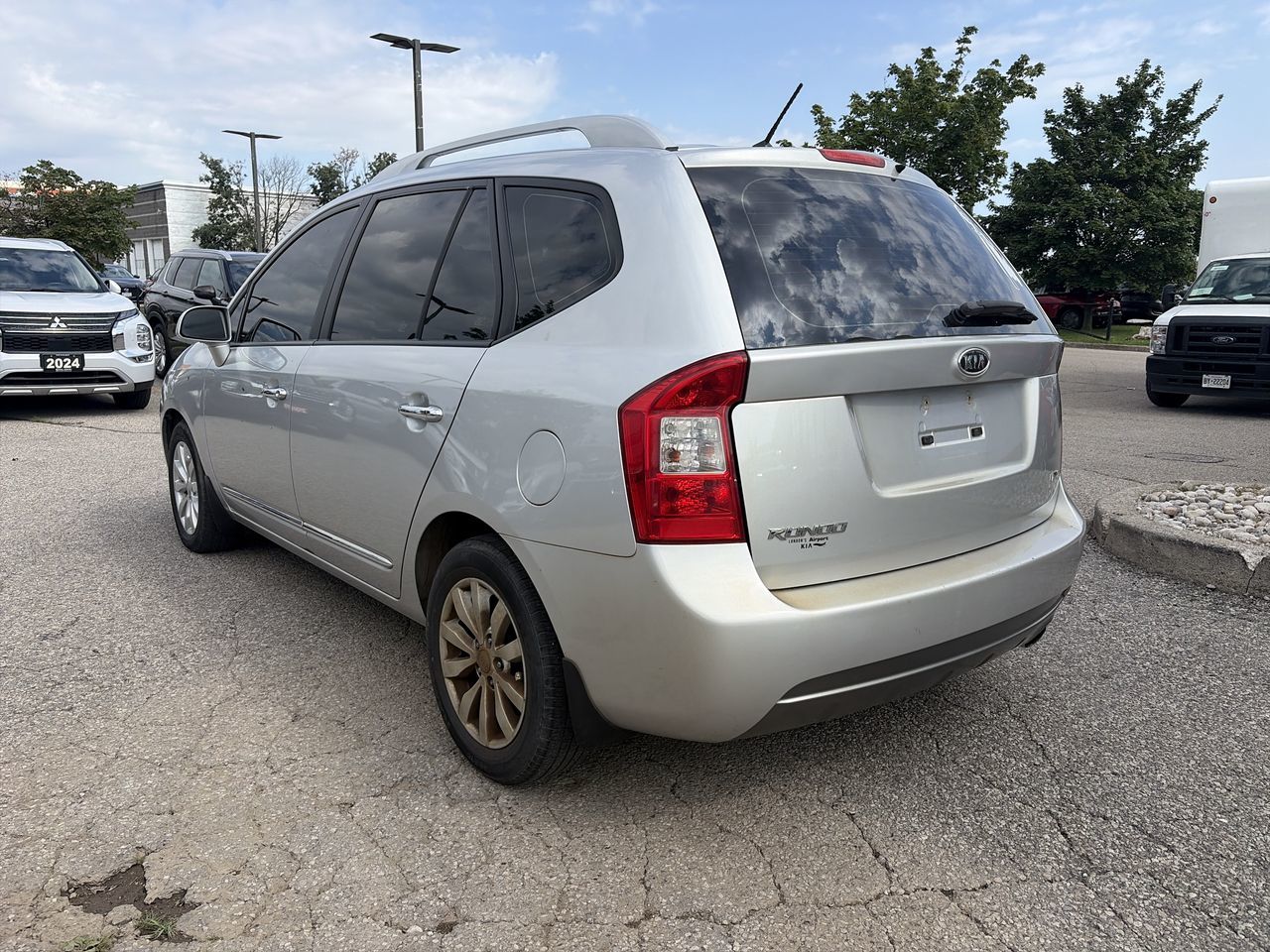 2012 Kia Rondo in Mississauga, Ontario