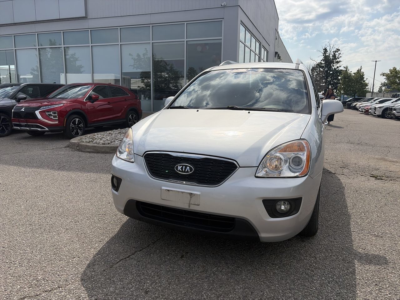 2012 Kia Rondo in Mississauga, Ontario