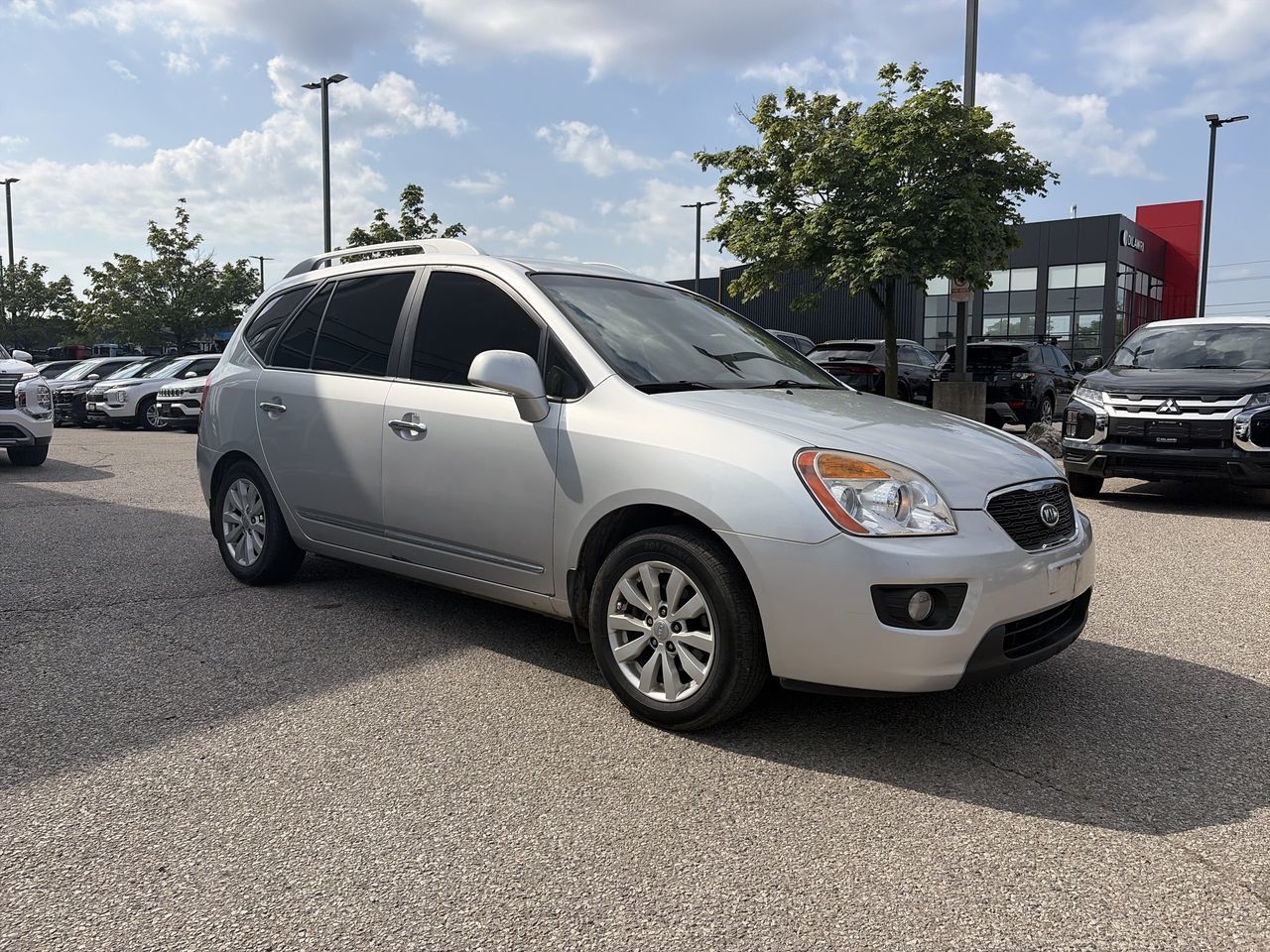 2012 Kia Rondo in Mississauga, Ontario