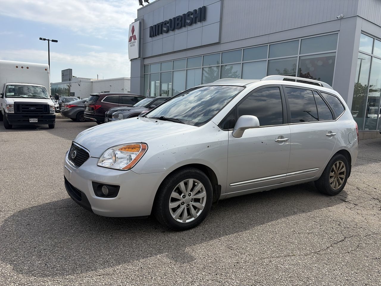 2012 Kia Rondo in Mississauga, Ontario