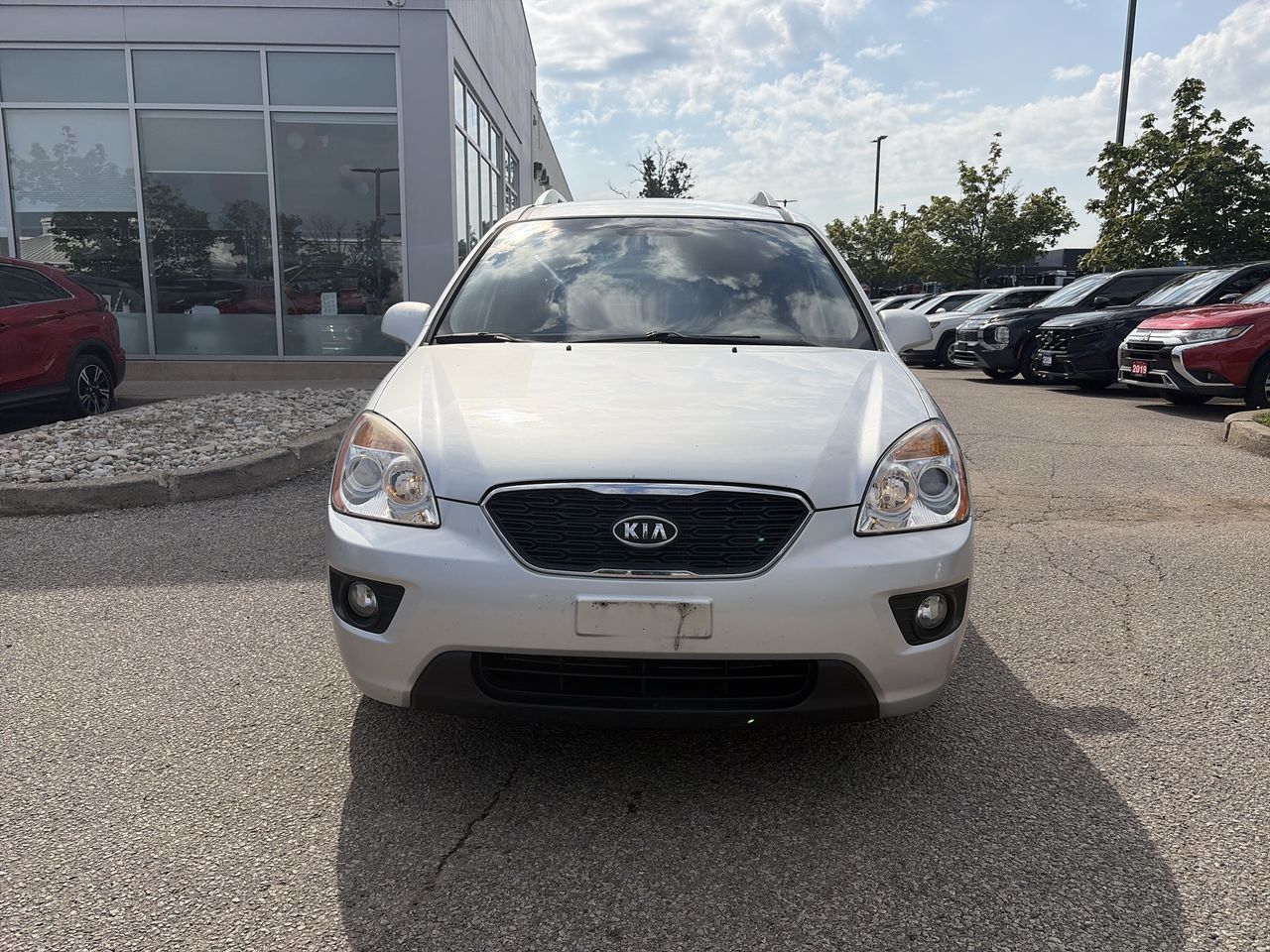2012 Kia Rondo in Mississauga, Ontario