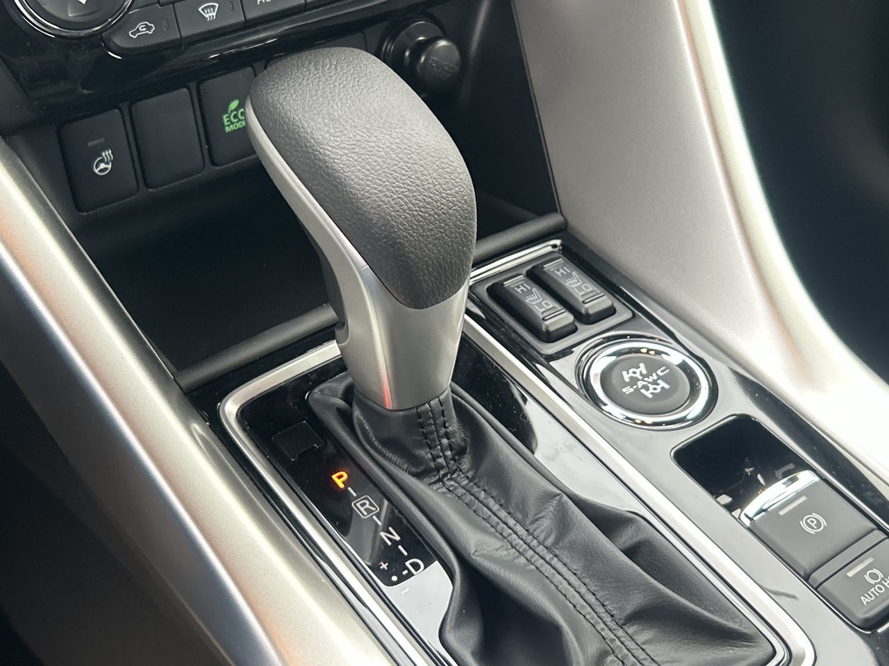Mitsubishi ECLIPSE CROSS  2024 à Mississauga, Ontario