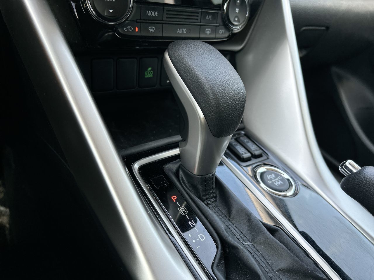 Mitsubishi ECLIPSE CROSS  2024 à Mississauga, Ontario