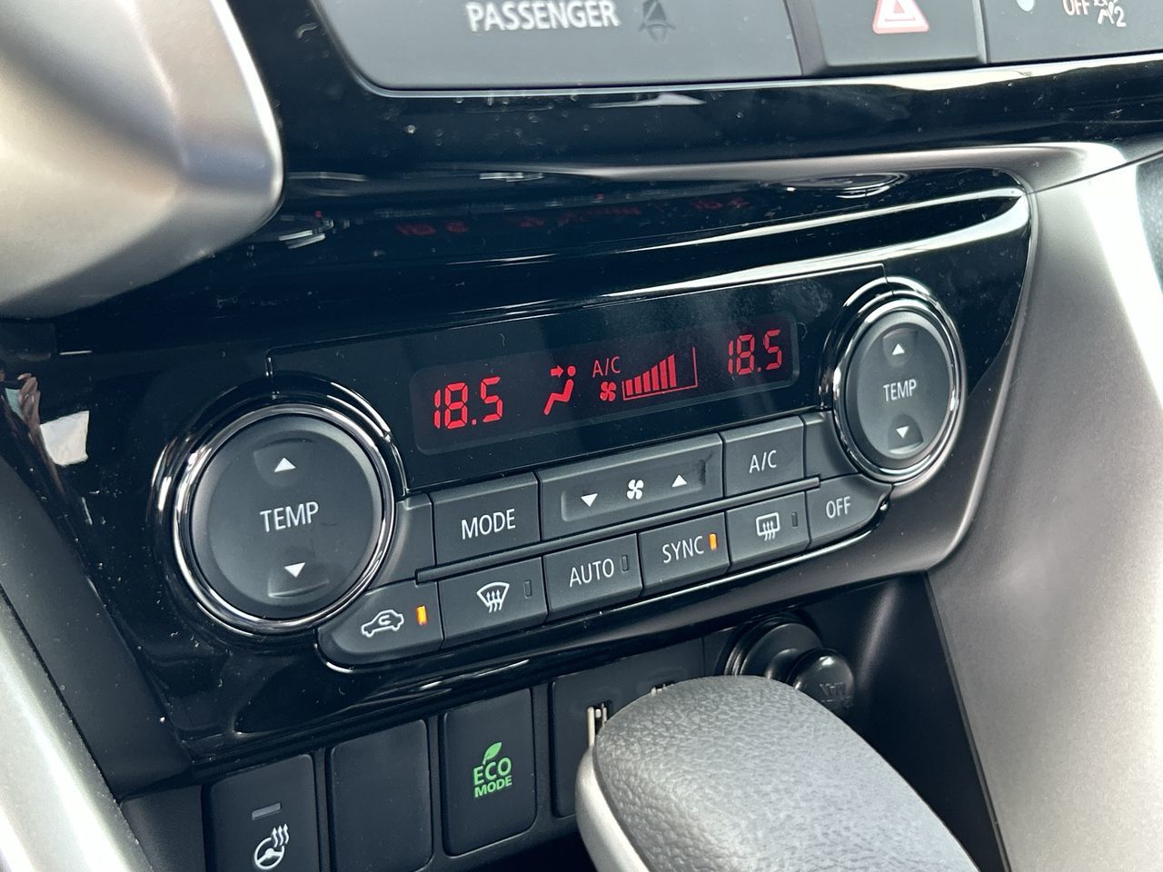 2025 Mitsubishi ECLIPSE CROSS in Mississauga, Ontario