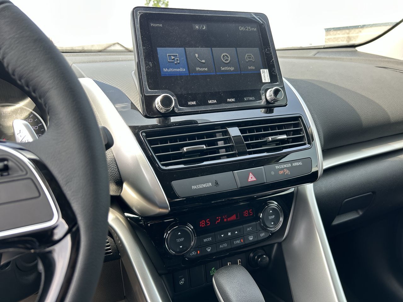 2025 Mitsubishi ECLIPSE CROSS in Mississauga, Ontario