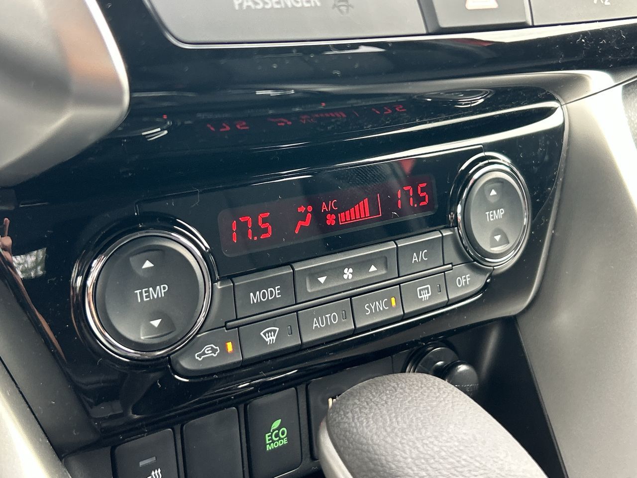 2025 Mitsubishi ECLIPSE CROSS in Mississauga, Ontario