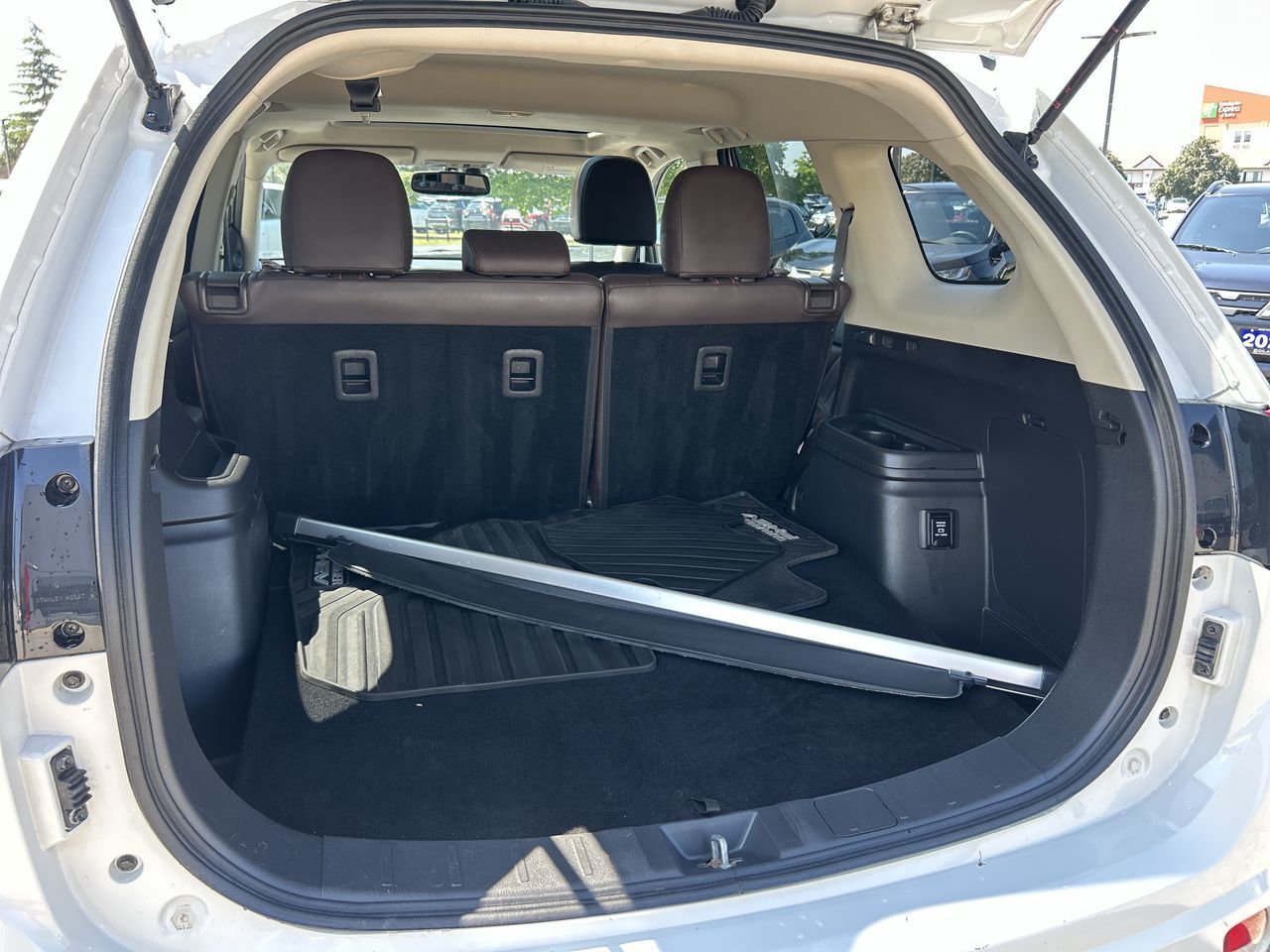 2018 Mitsubishi OUTLANDER PHEV in Mississauga, Ontario
