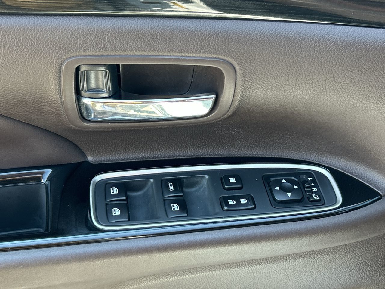 2018 Mitsubishi OUTLANDER PHEV in Mississauga, Ontario
