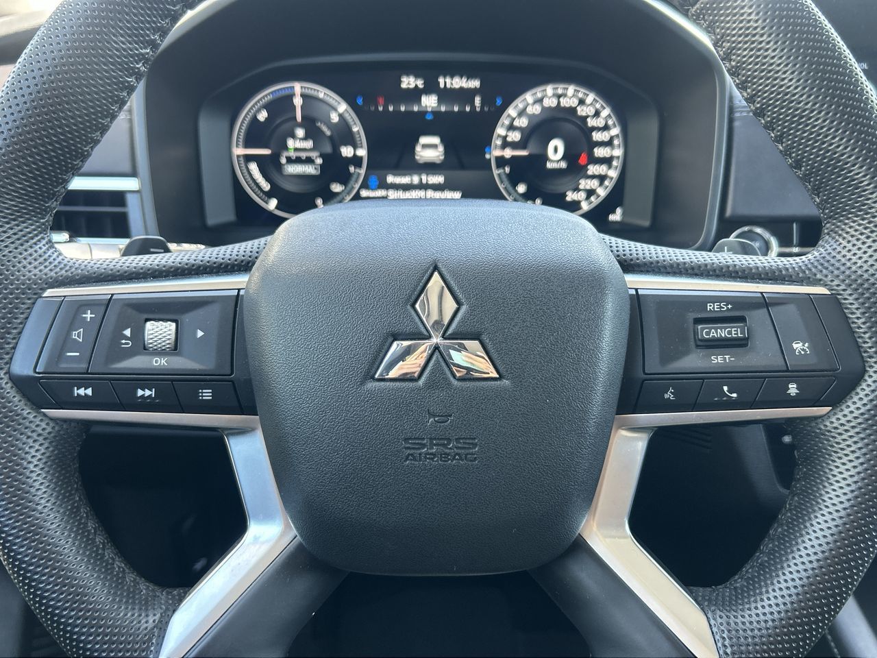 Mitsubishi OUTLANDER PHEV  2023 à Mississauga, Ontario