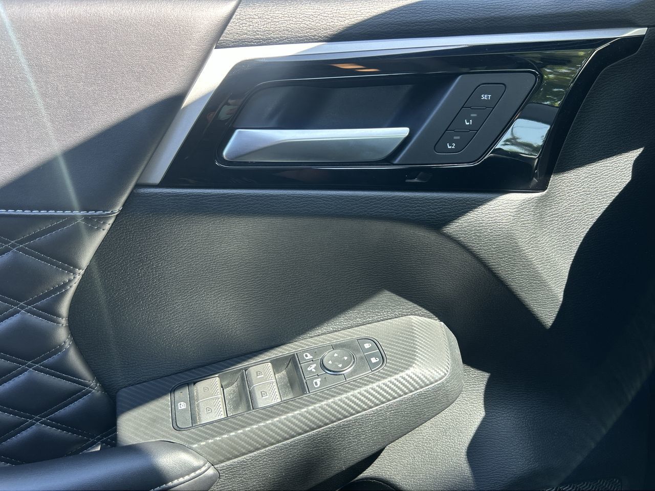 Mitsubishi OUTLANDER PHEV  2023 à Mississauga, Ontario